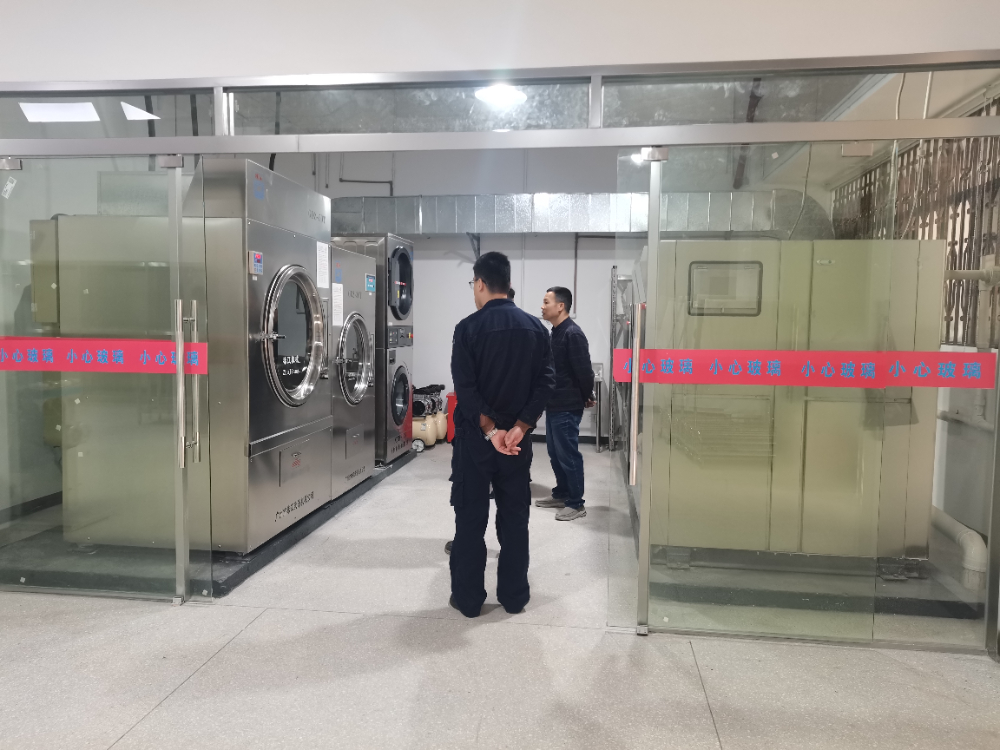 大型干洗店首選高能效低磨損：廣州工業(yè)用洗衣機(jī)XTH-250D憑實(shí)力征服采購經(jīng)理